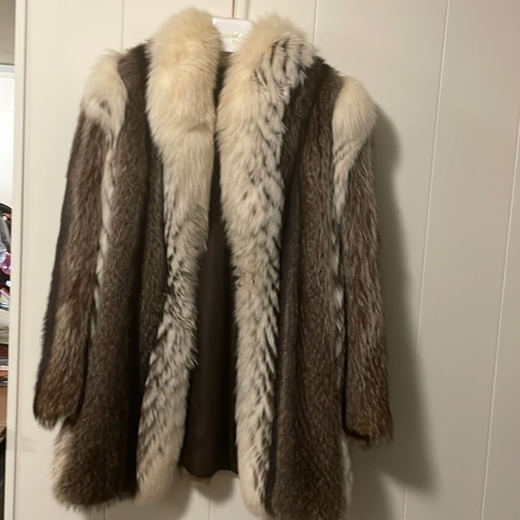 🍾HP🍾Furs by Michael From Worcester, Mass Fox Fur Coat Mint Condition & Bag - Picture 1 of 16